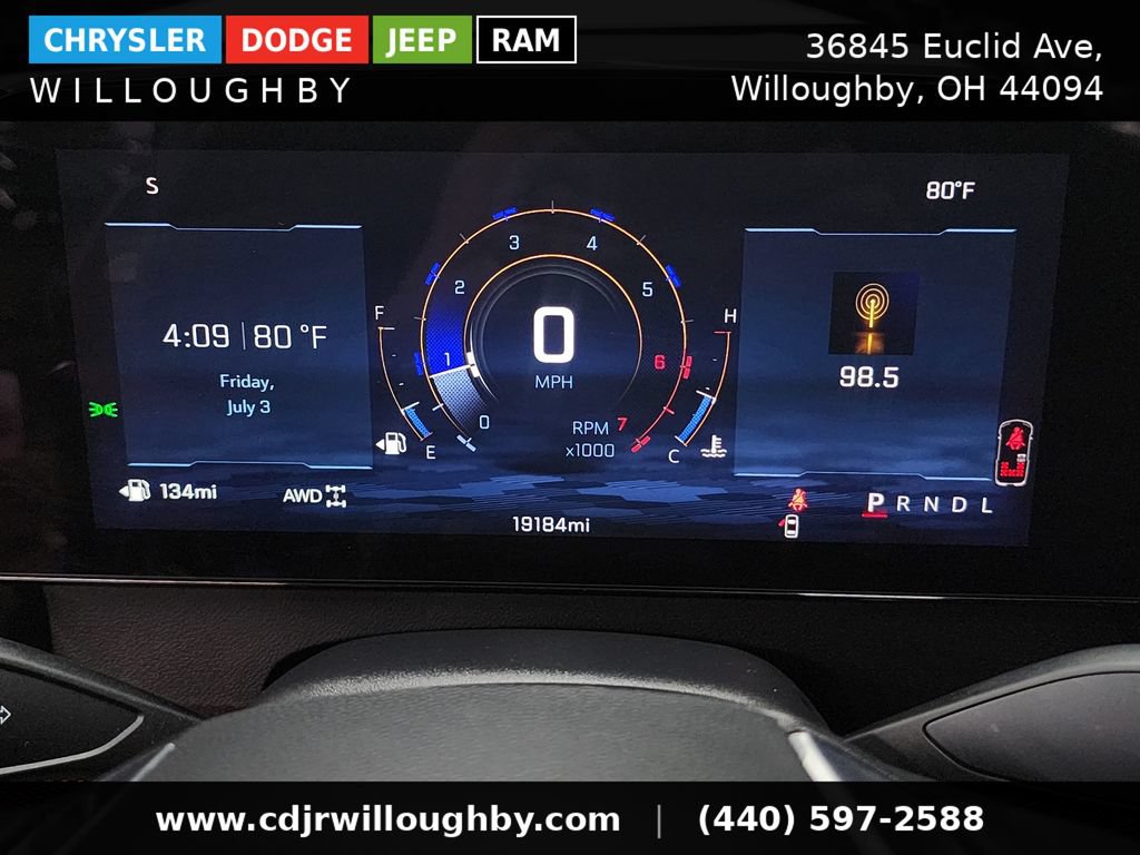 Used 2025 Chevrolet Traverse Z71 AWD/4WD image 18