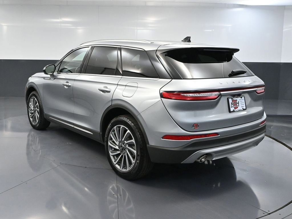 Used 2024 Lincoln Corsair Reserve image 6