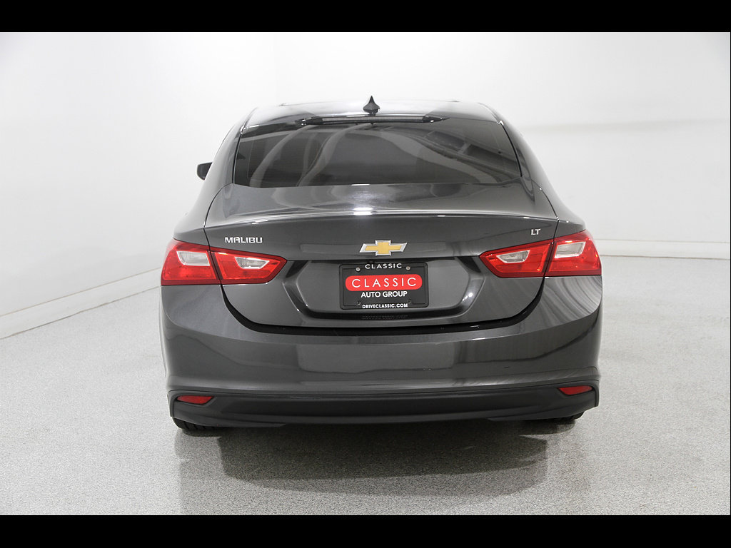 Used 2018 Chevrolet Malibu LT w/ Leather Package FWD image 19