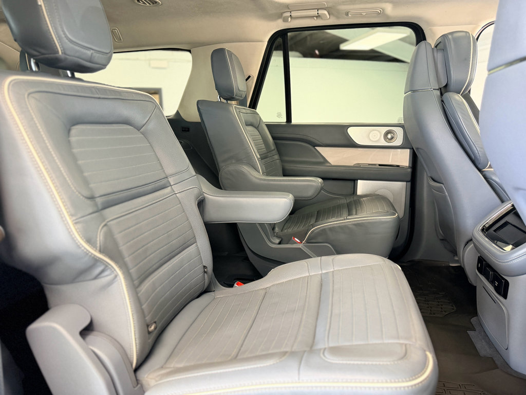 Used 2023 Lincoln Navigator L Black Label AWD/4WD image 36