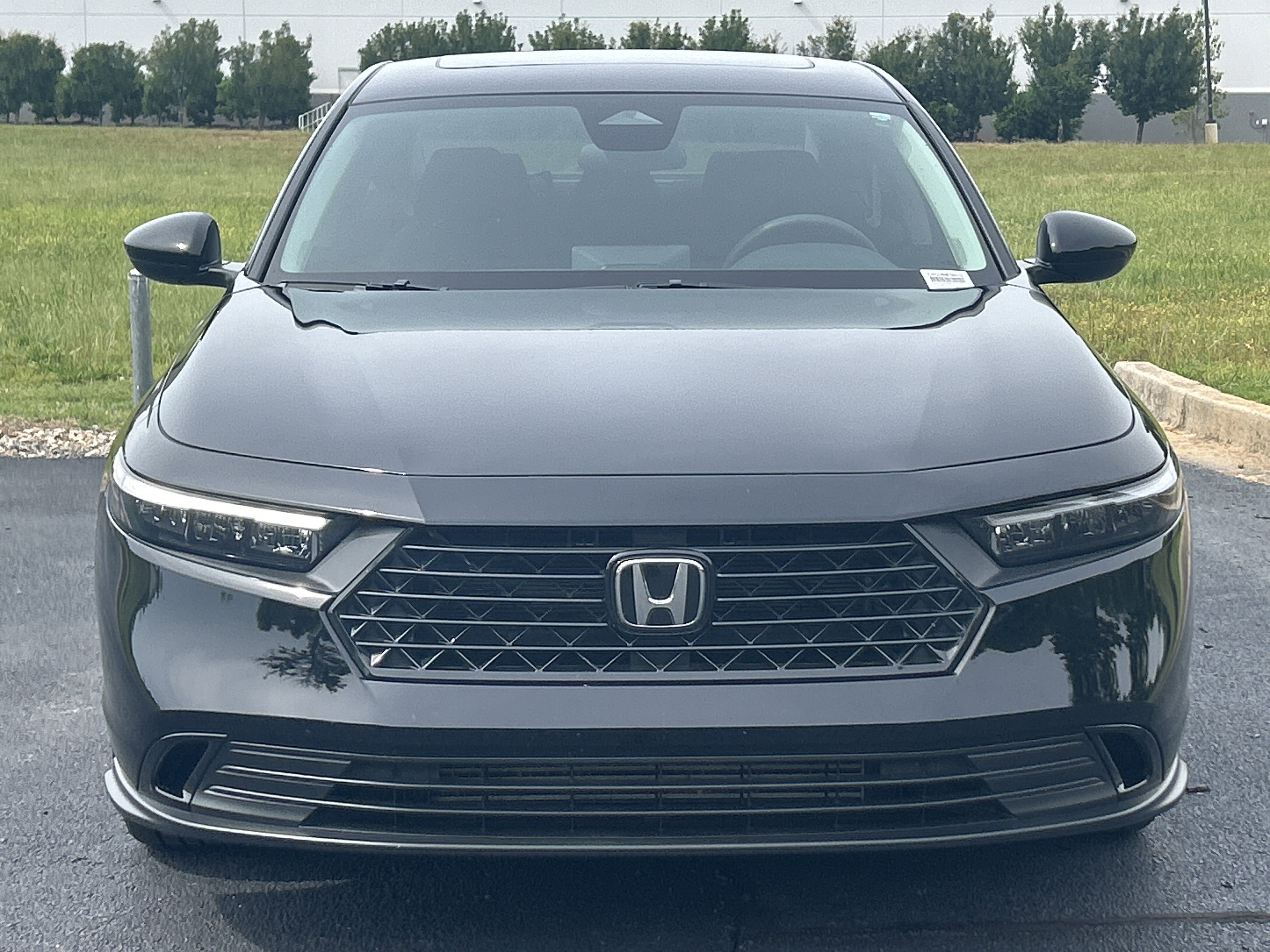 Certified 2025 Honda Accord SE image 3