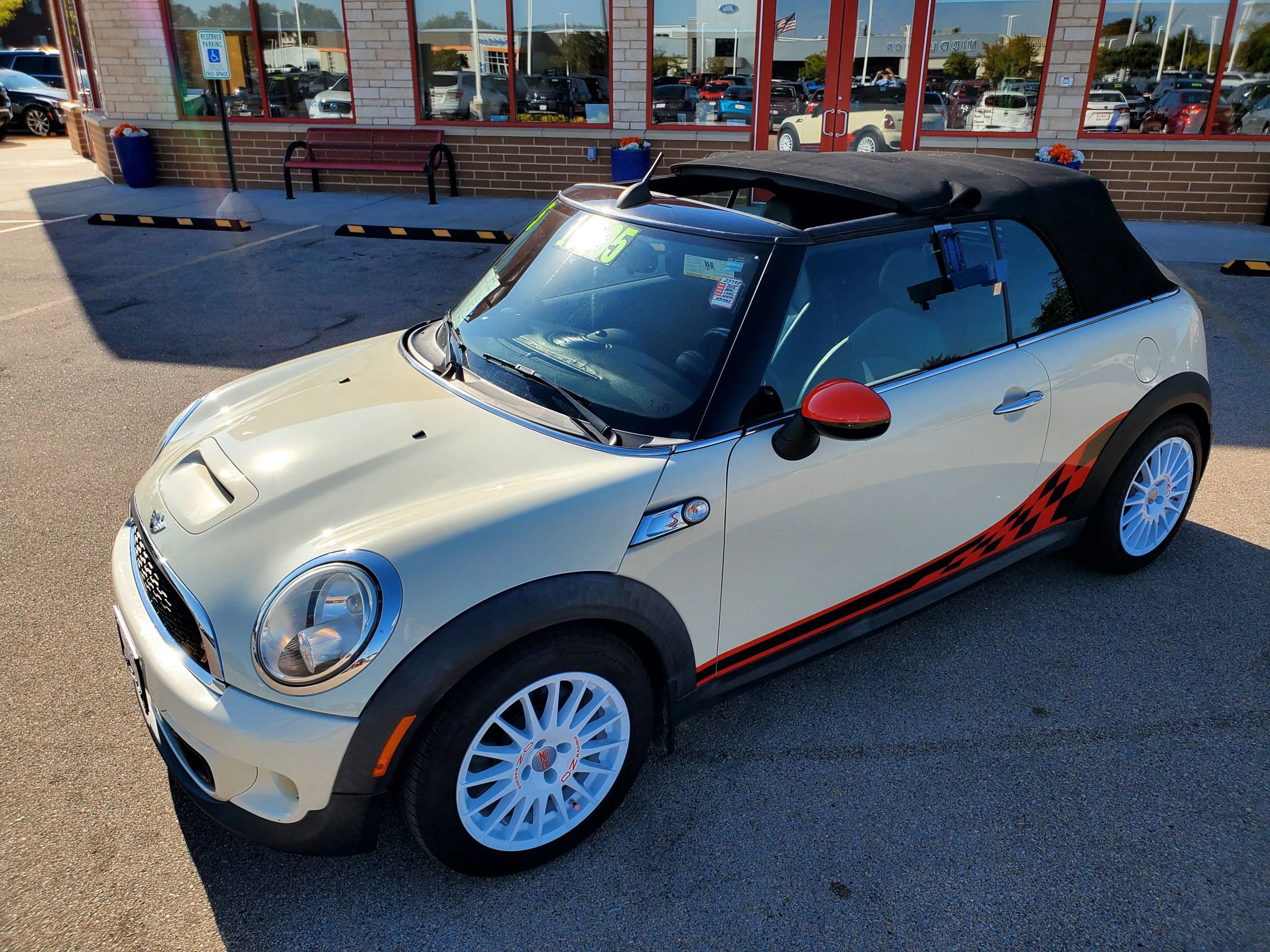 Used 2015 MINI Cooper S w/ Always Open Package image 8