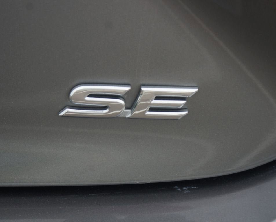 Used 2025 Toyota Camry SE FWD image 18