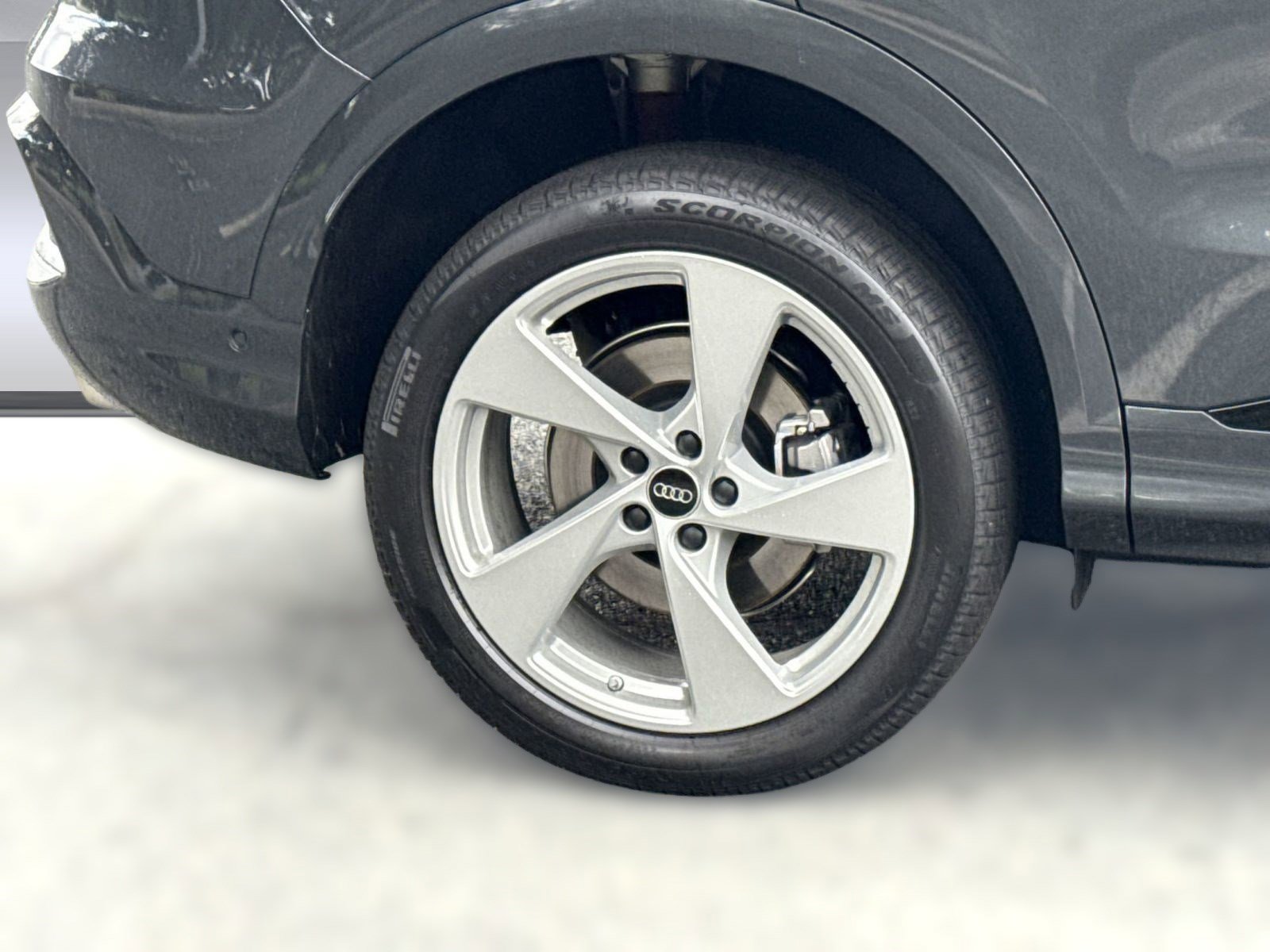 New 2025 Audi Q5 Premium Plus image 24