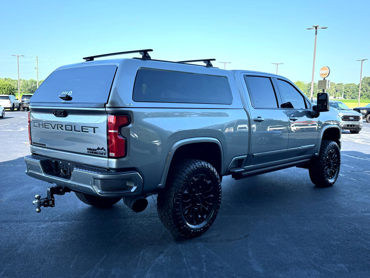 Used 2024 Chevrolet Silverado 2500 High Country w/ High Country Premium Package image 6