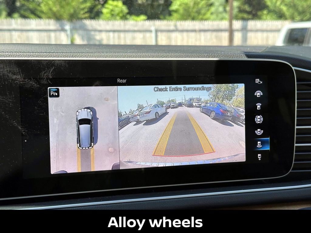 Used 2022 Mercedes-Benz GLS 450 4MATIC image 32