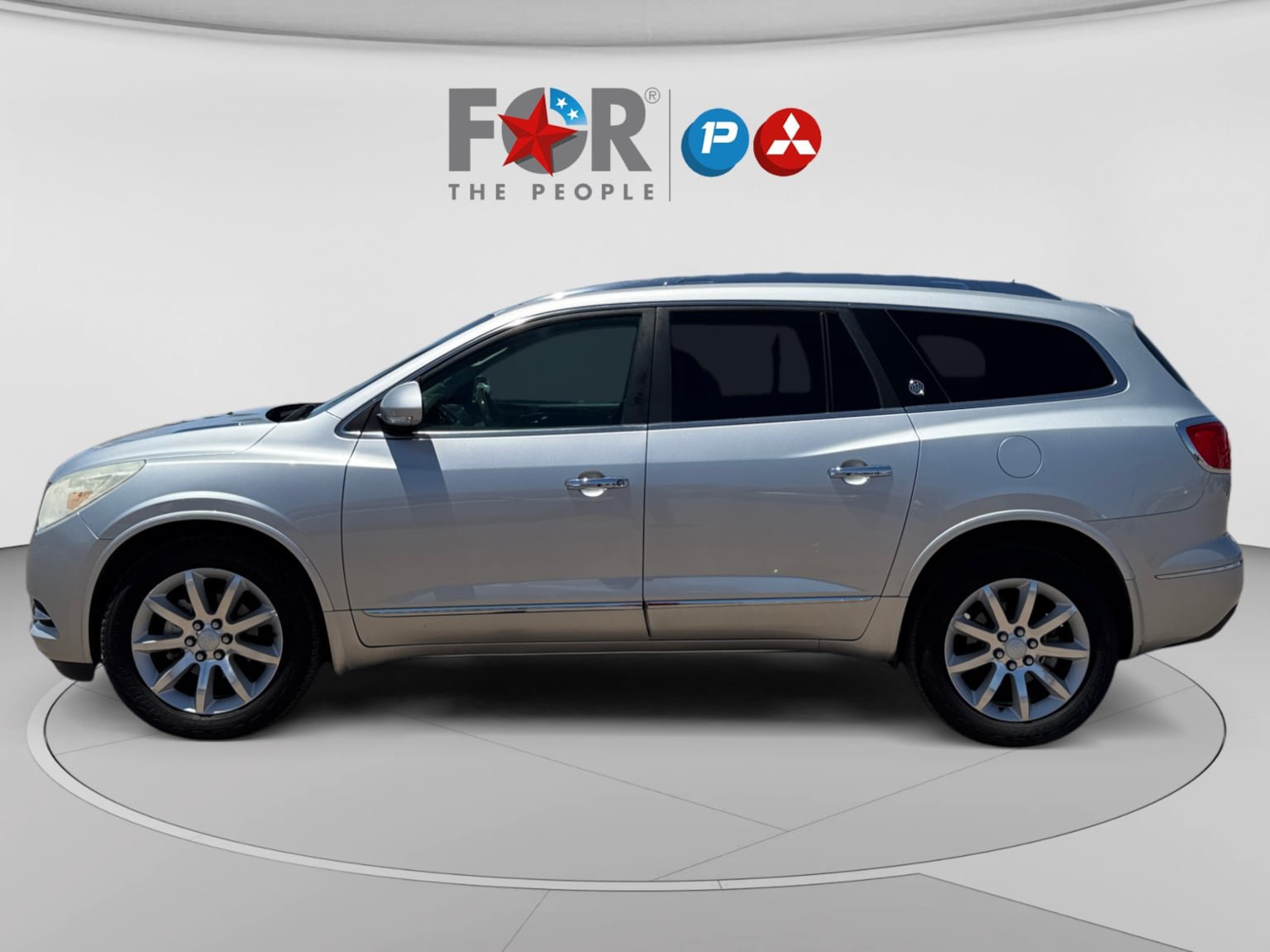 Used 2015 Buick Enclave Premium w/ Trailering Package FWD image 2
