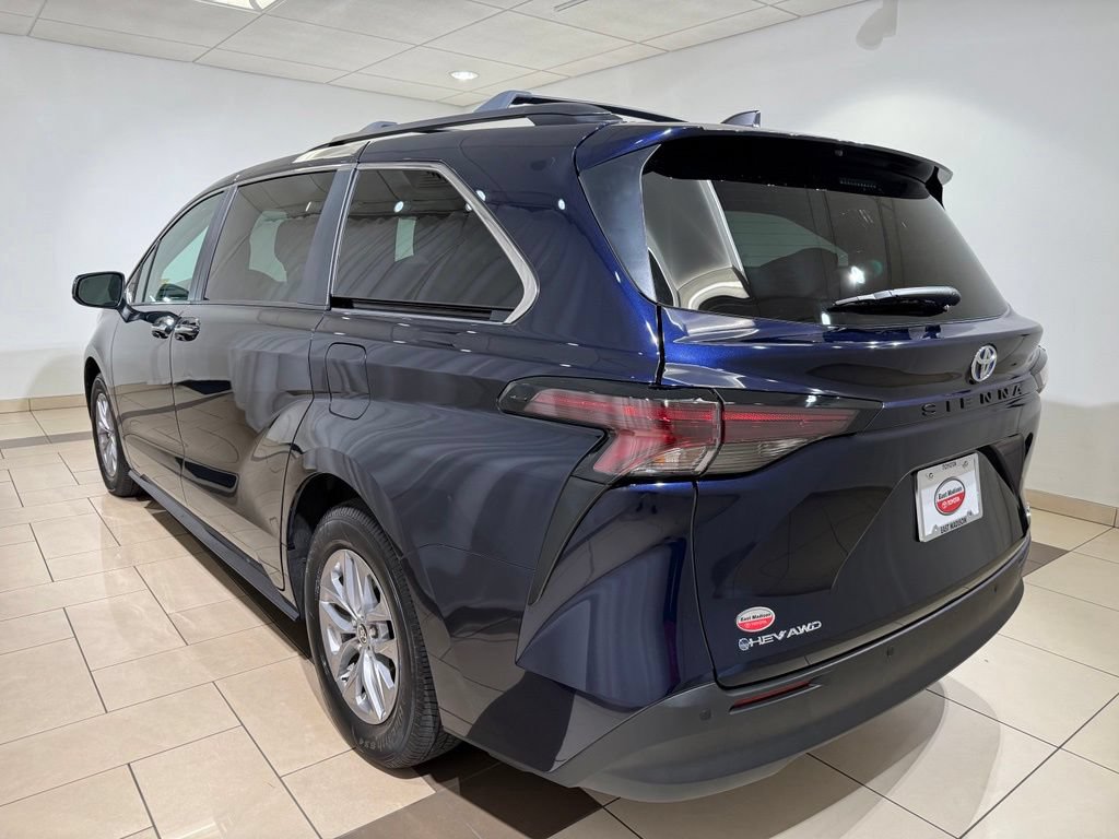 Certified 2025 Toyota Sienna XLE w/ XLE Plus Package AWD/4WD image 3