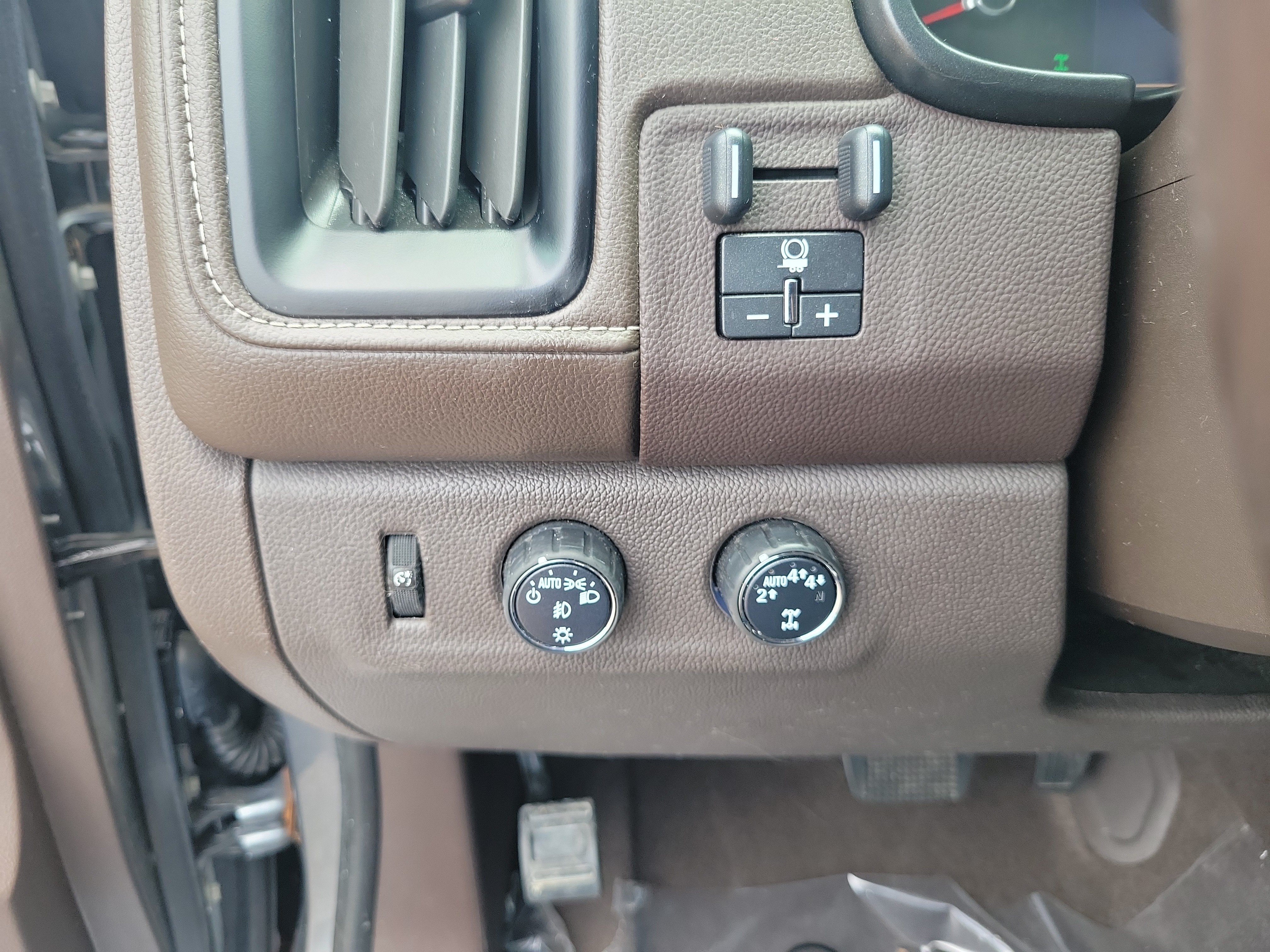 Used 2022 GMC Canyon Denali AWD/4WD image 20