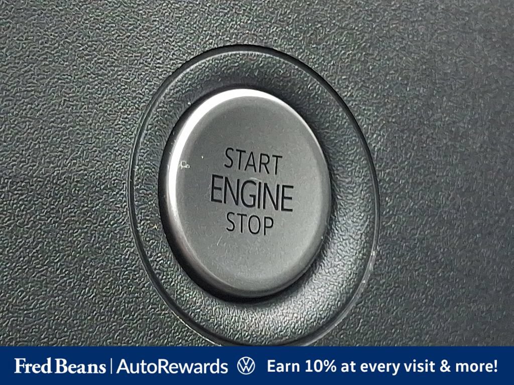 Certified 2024 Volkswagen ID.4 Pro S AWD/4WD image 30