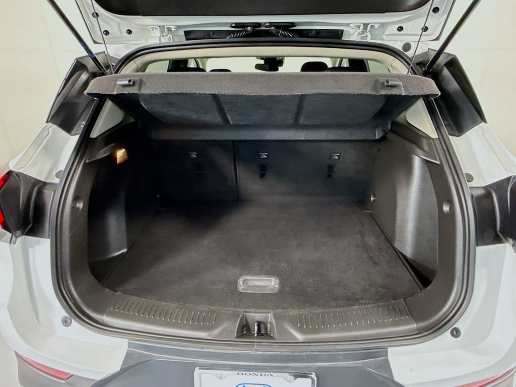 Used 2023 Buick Encore GX Preferred w/ Cold Weather Comfort Package FWD image 28