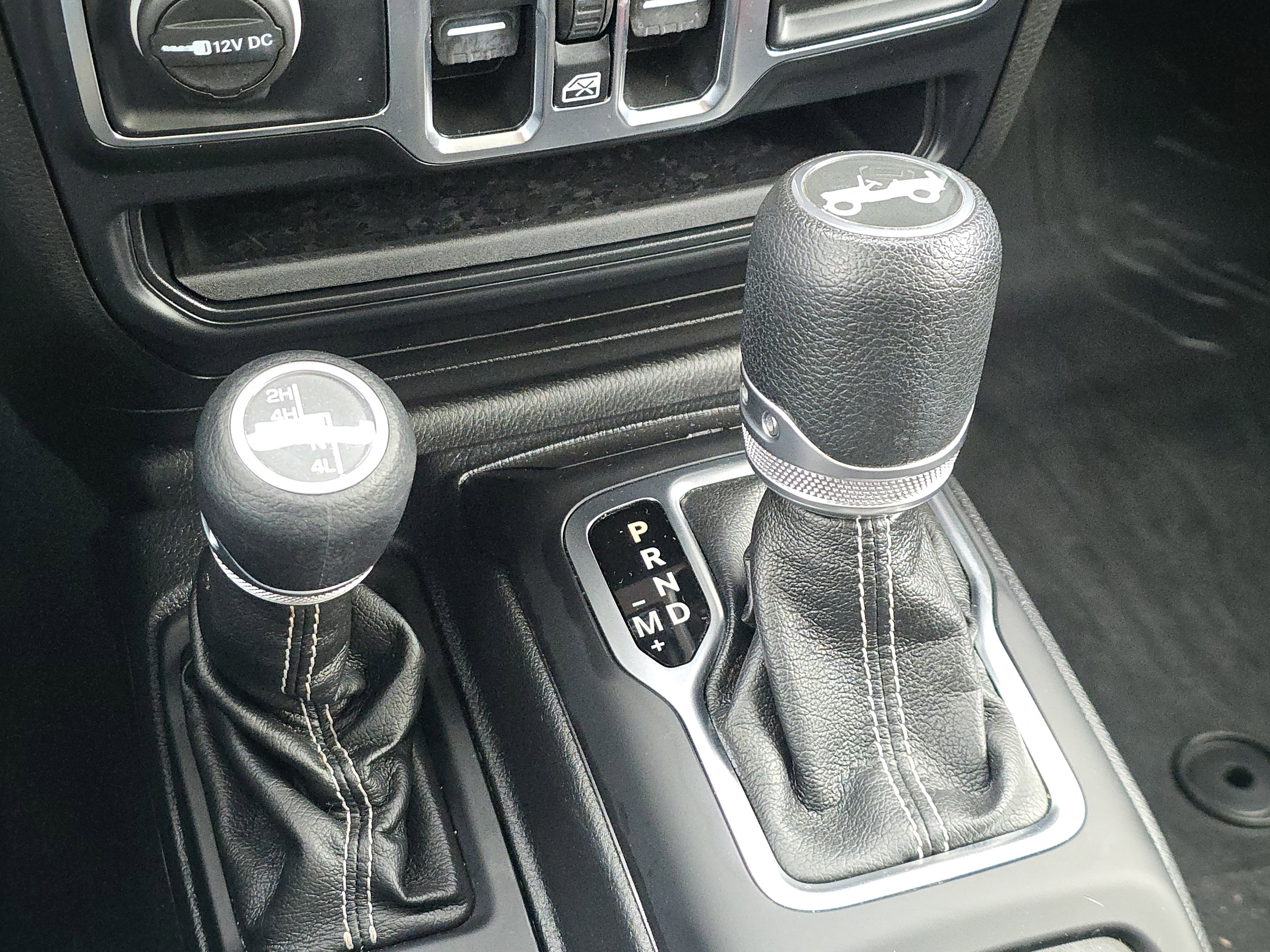 Used 2020 Jeep Wrangler Unlimited Sahara image 16