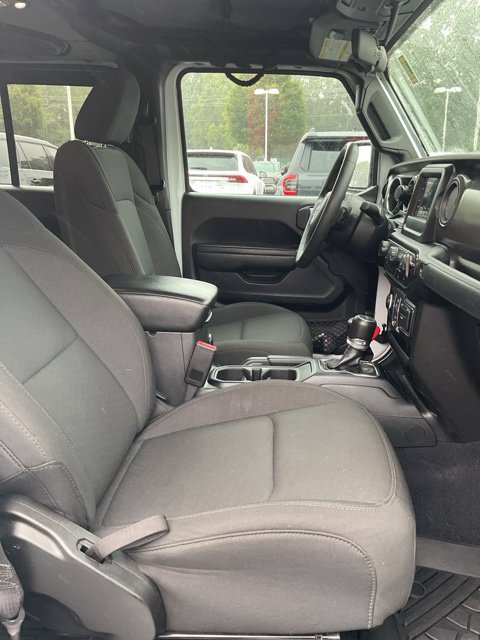 Used 2023 Jeep Gladiator Sport AWD/4WD image 16