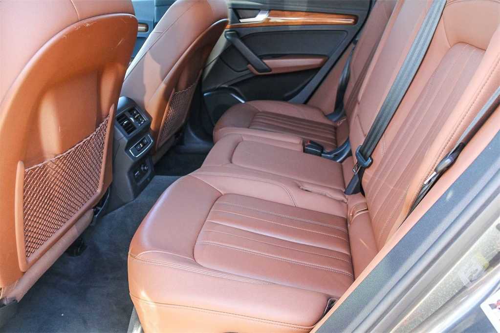 Used 2022 Audi Q5 2.0T Premium image 17