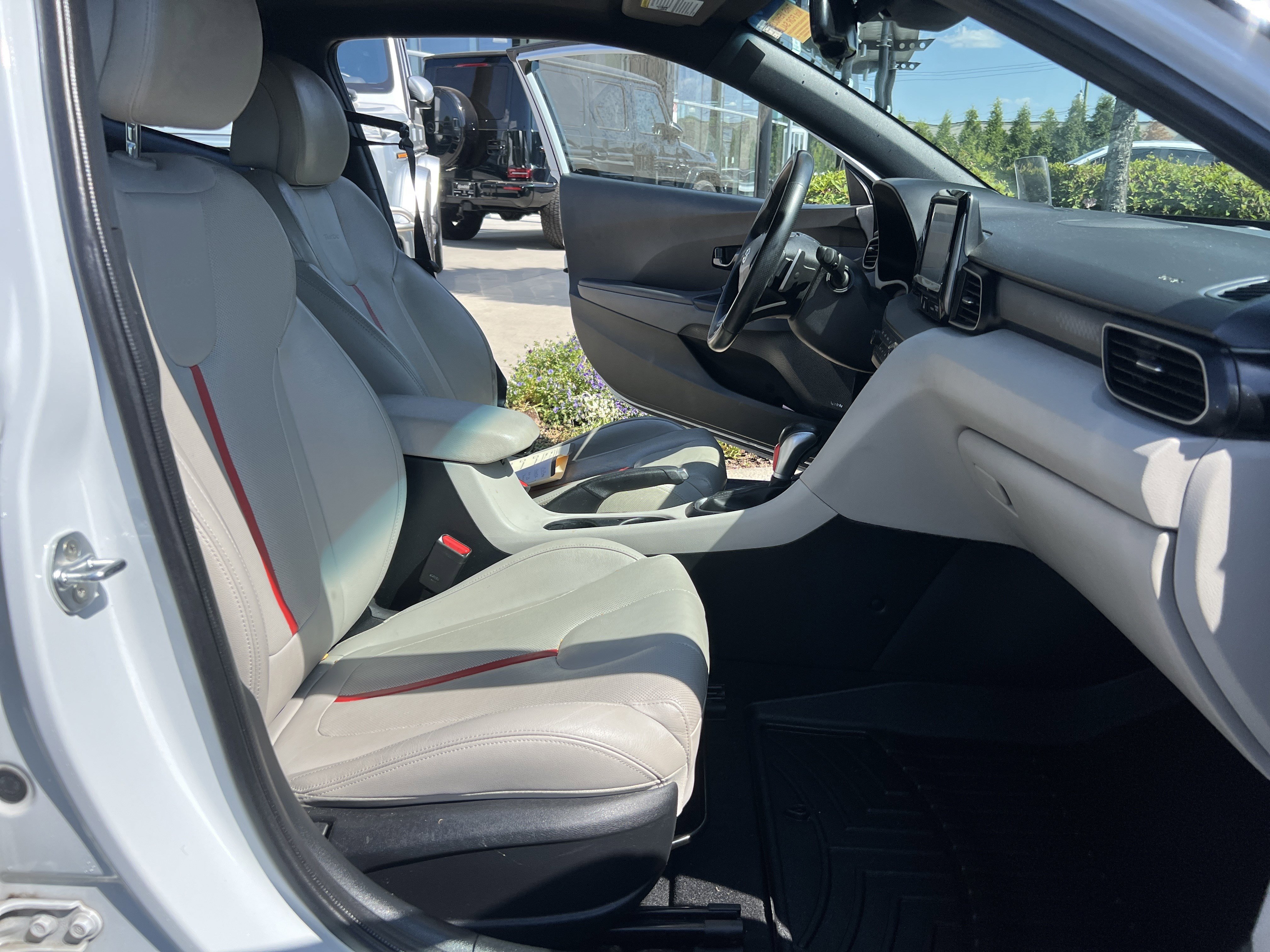 Used 2019 Hyundai Veloster Turbo Ultimate FWD image 34