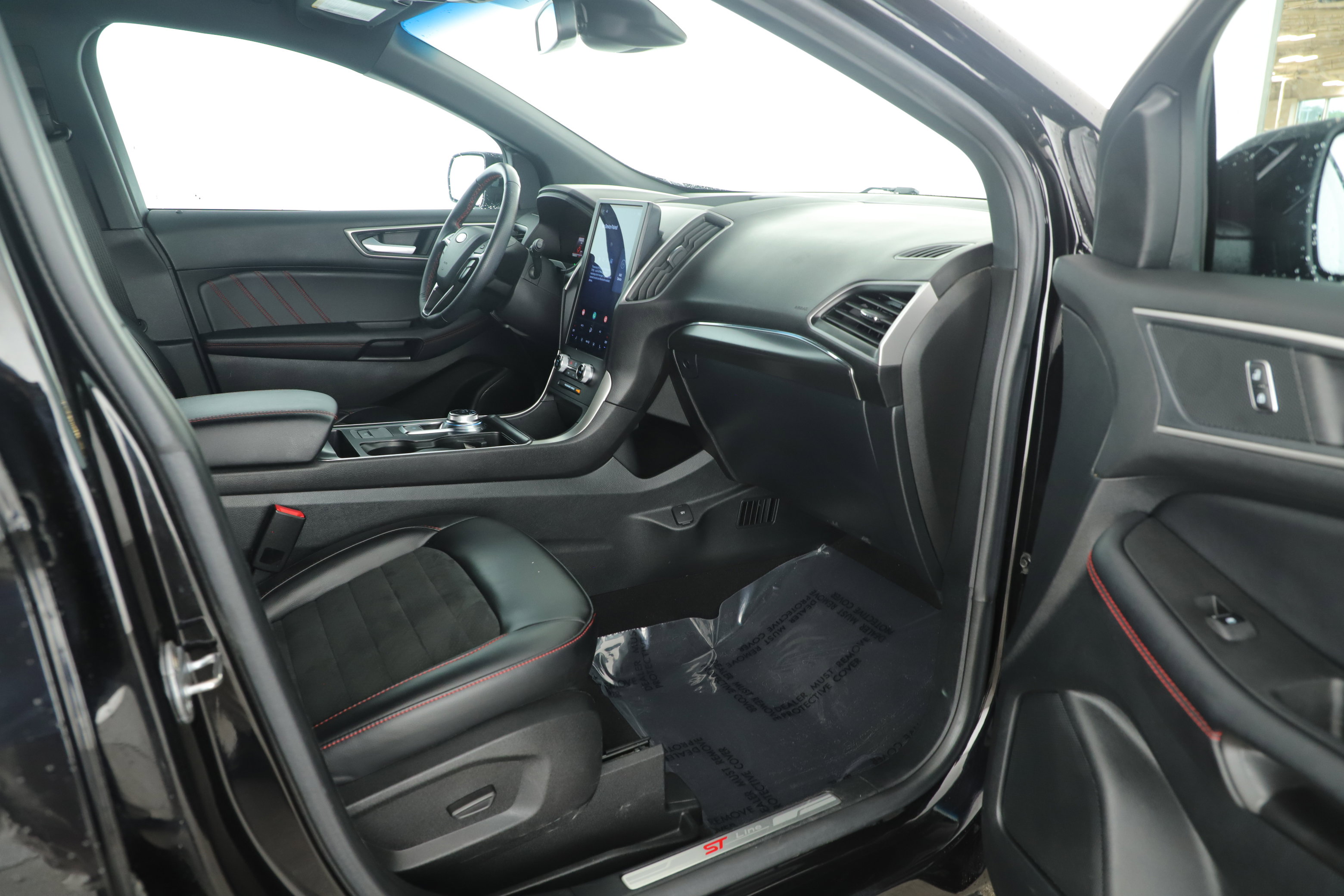 Certified 2024 Ford Edge ST-Line image 8