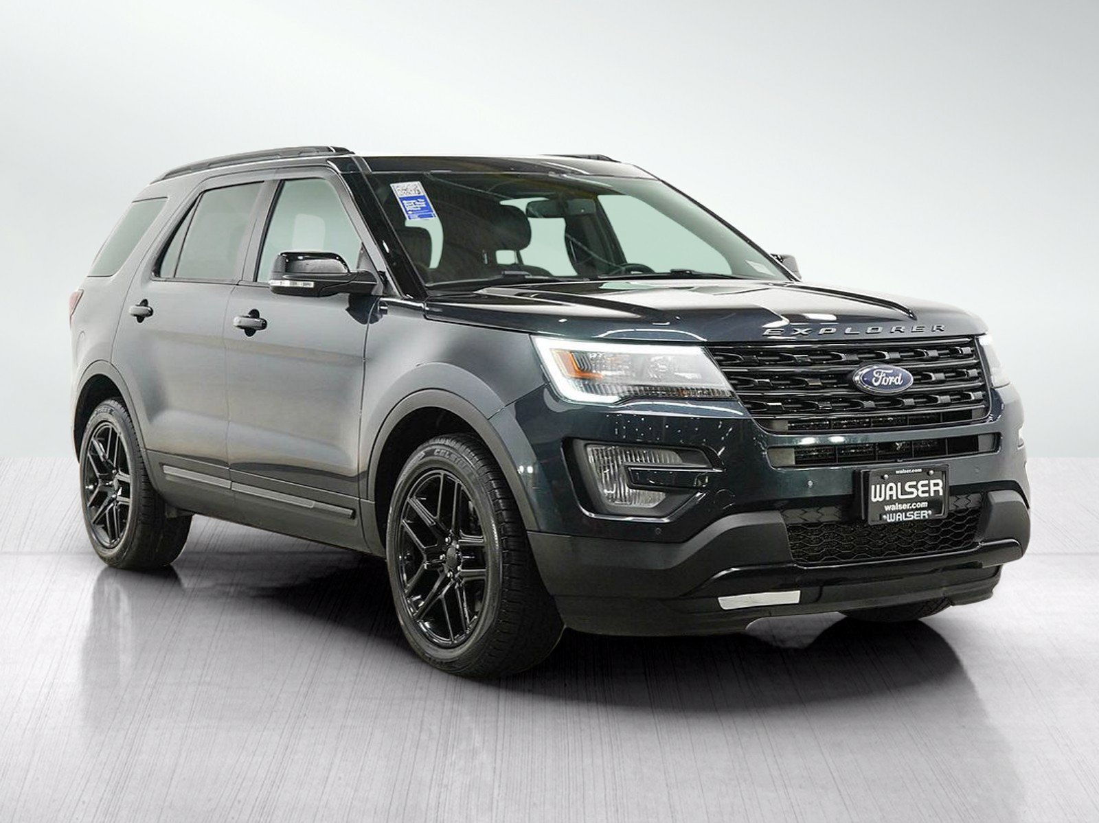 Used 2017 Ford Explorer Sport w/ Equipment Group 401A AWD/4WD image 7