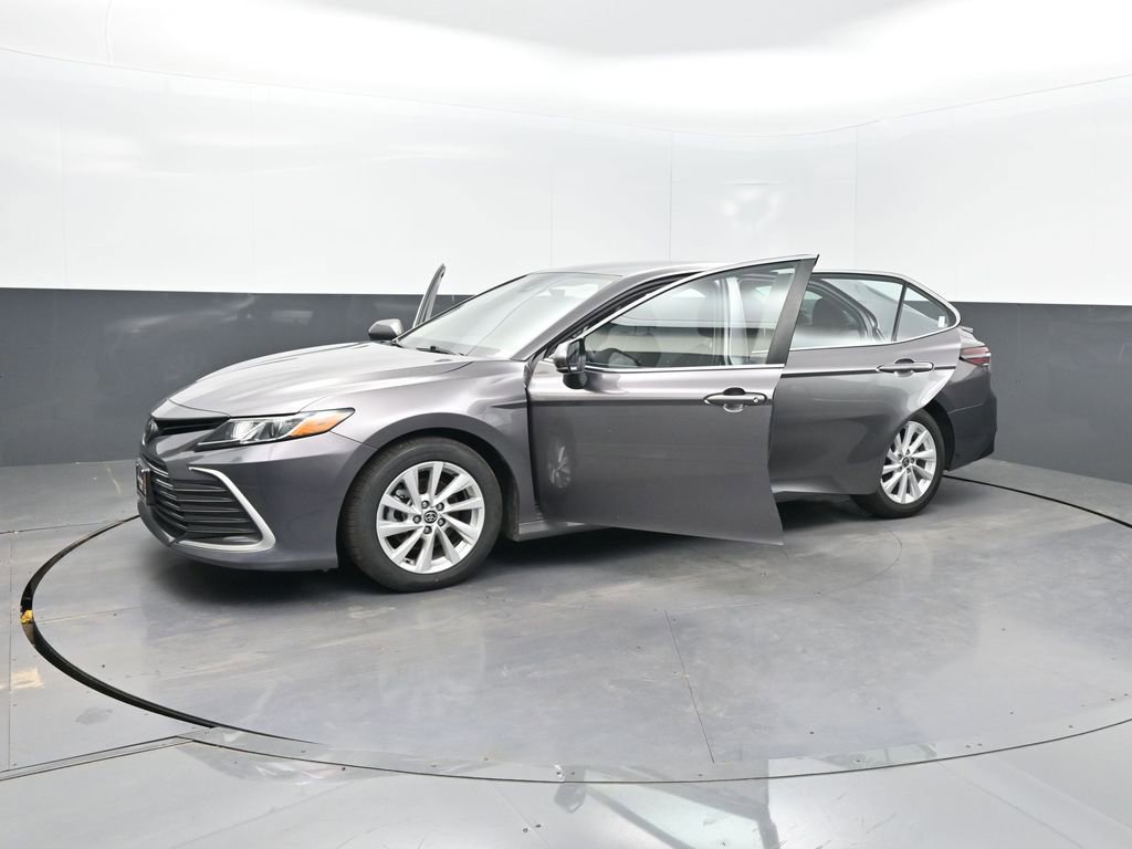 Used 2023 Toyota Camry LE FWD image 23