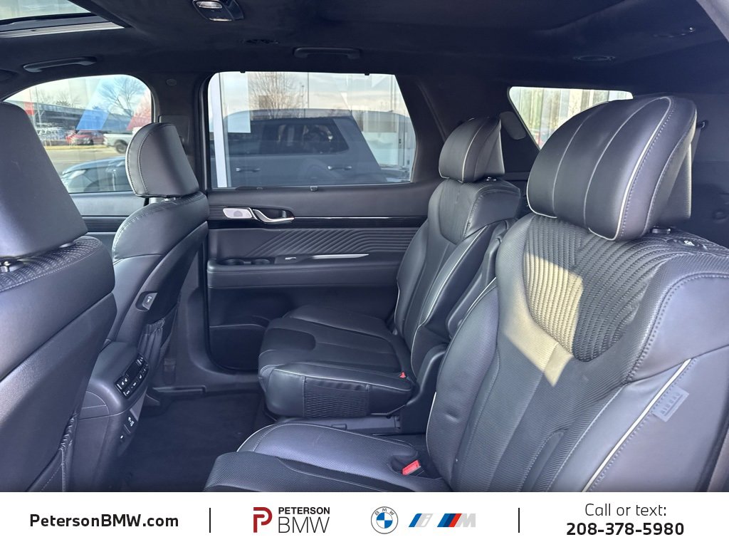 Used 2023 Hyundai Palisade Calligraphy image 20