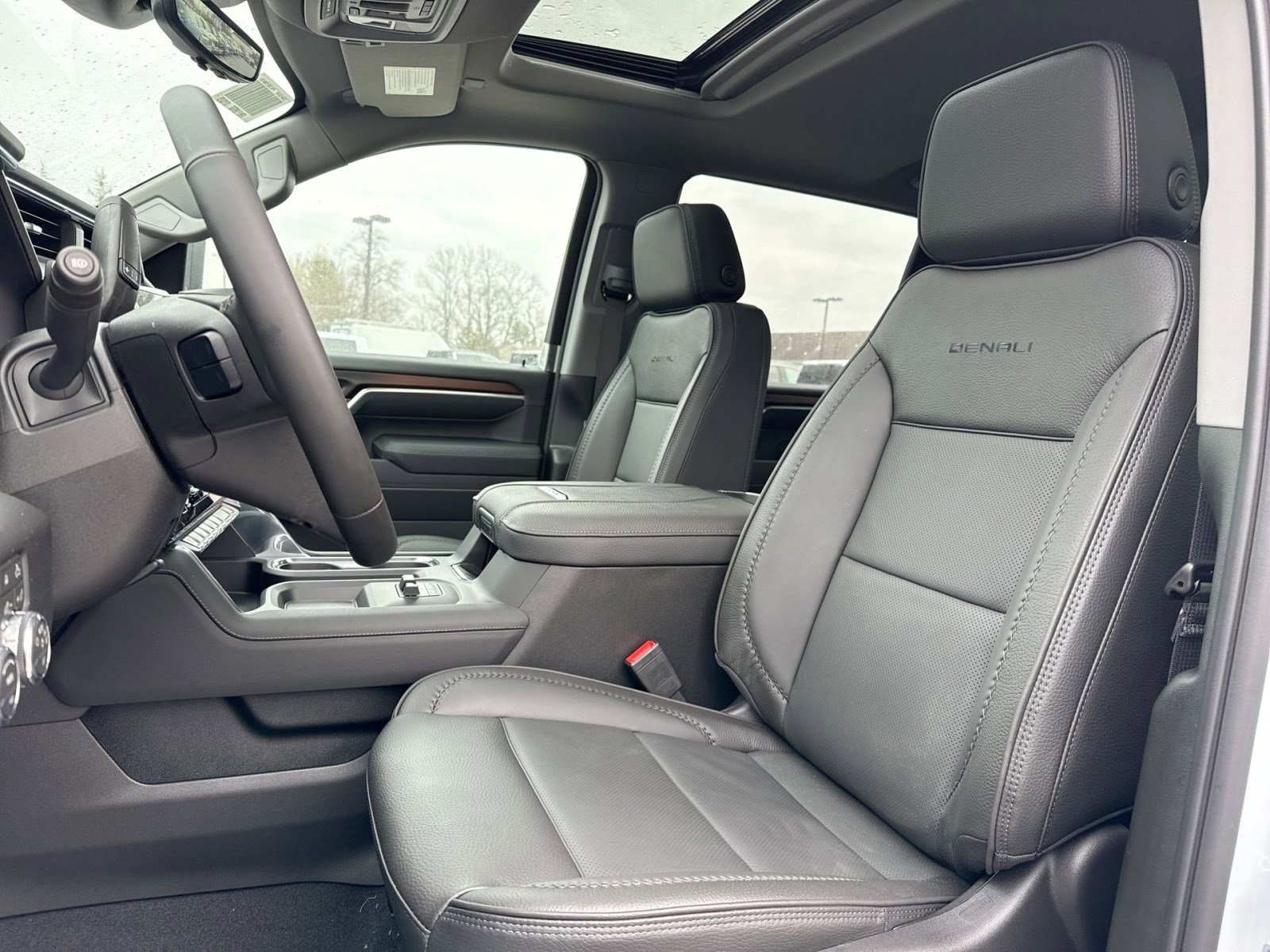 New 2026 GMC Sierra 2500 Denali w/ Denali Reserve Package image 13