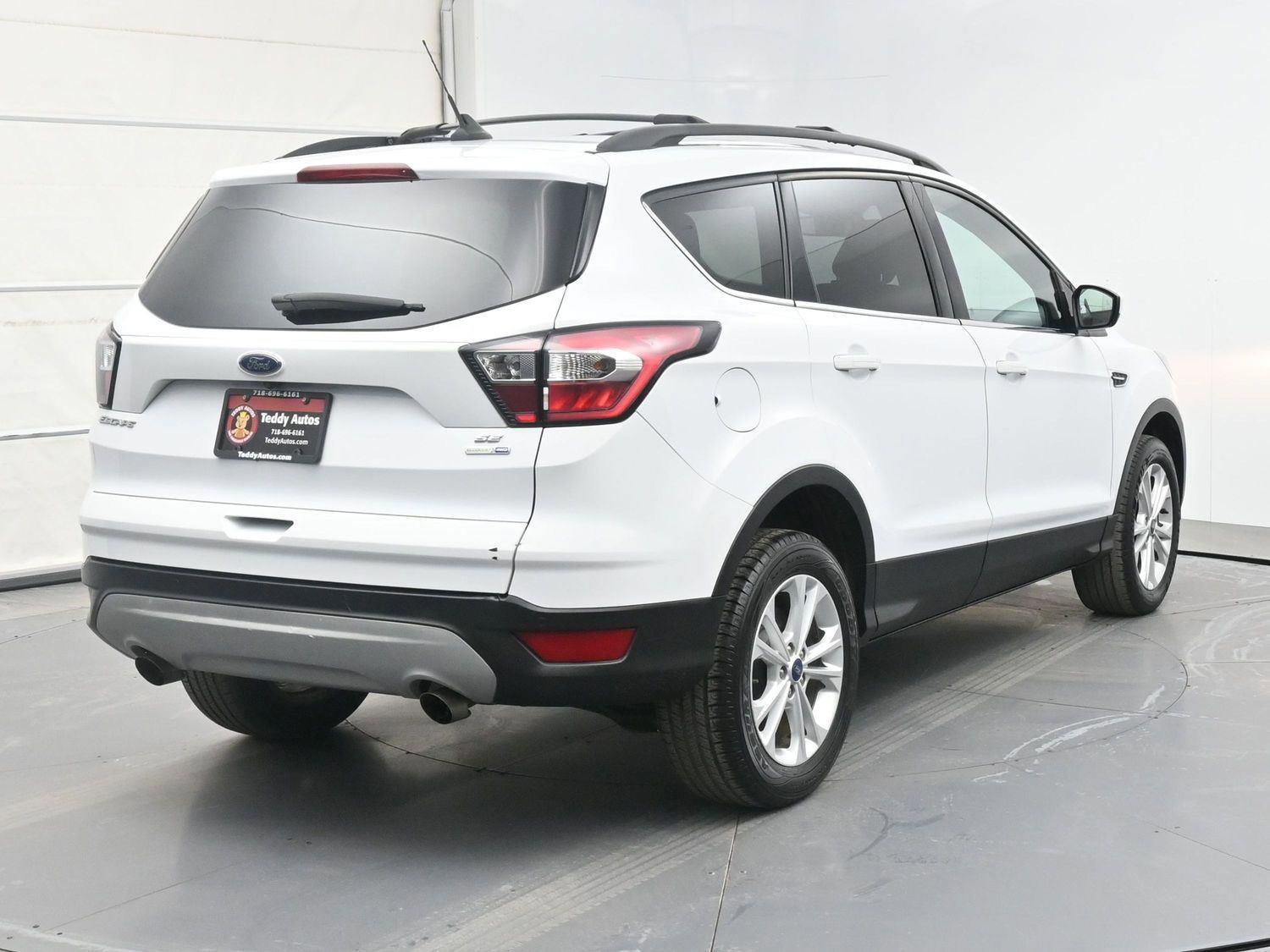 Used 2018 Ford Escape SE w/ Ford Safe & Smart Package image 25