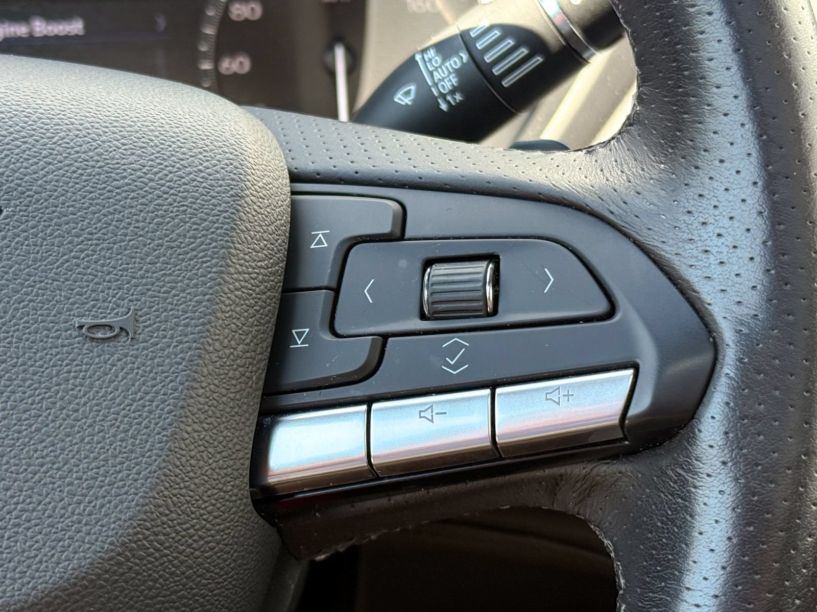 Used 2023 Cadillac XT4 Sport w/ Driver Assist Package AWD/4WD image 25