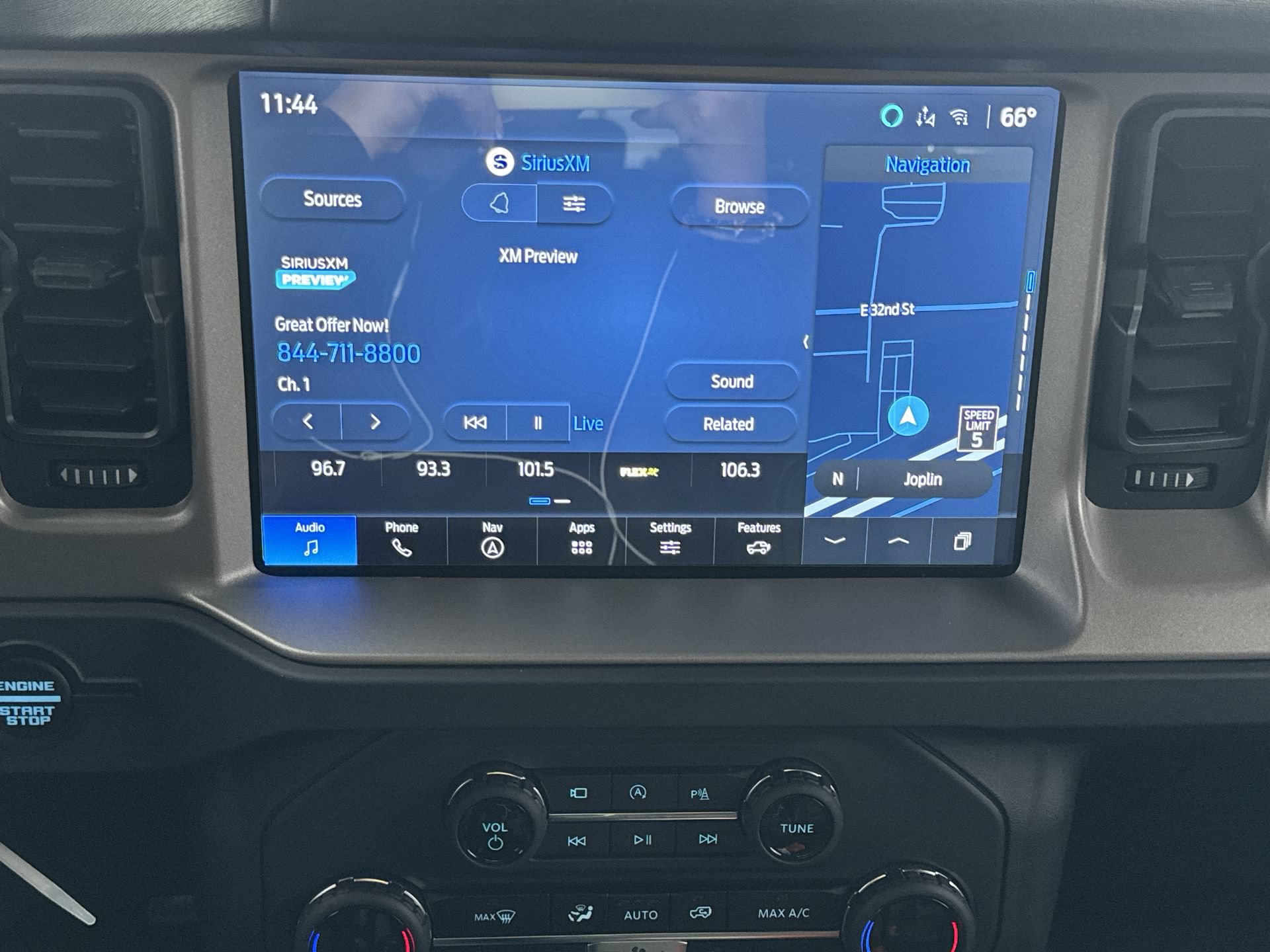 Used 2025 Ford Bronco Outer Banks w/ Sasquatch Package AWD/4WD image 16