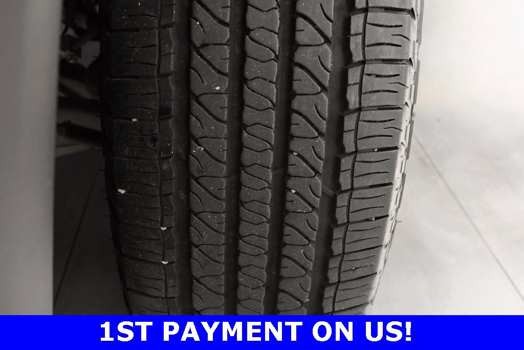 Certified 2023 Jeep Grand Cherokee Laredo w/ Luxury Tech Group I image 38