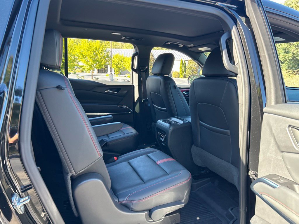 Used 2024 Chevrolet Traverse RS w/ LPO, Floor Liner Package FWD image 48