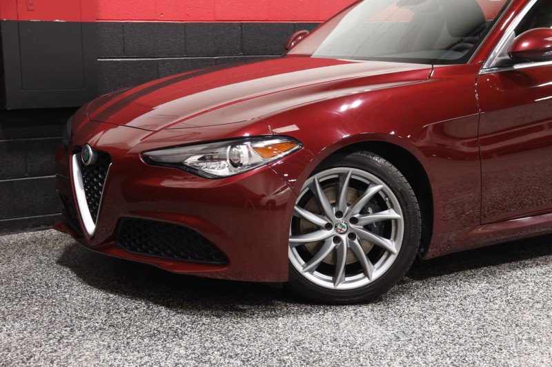 Used 2017 Alfa Romeo Giulia w/ Cold Weather Package RWD image 20