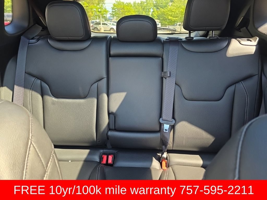 Used 2024 Jeep Compass Limited w/ High Altitude Package AWD/4WD image 11