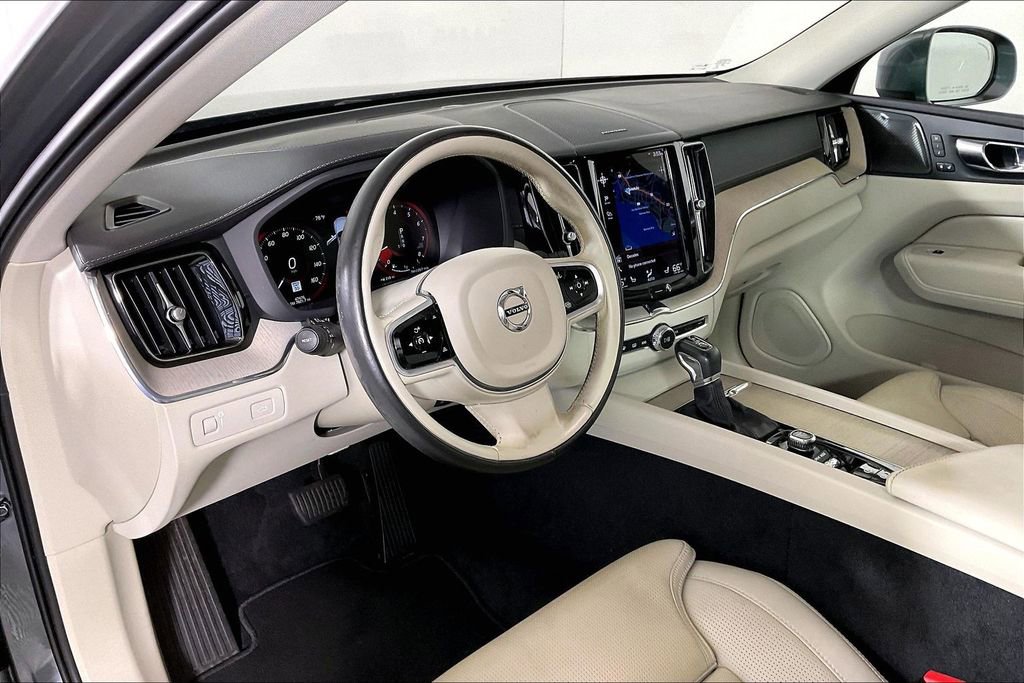 Used 2021 Volvo XC60 T5 Inscription w/ Climate Package image 14