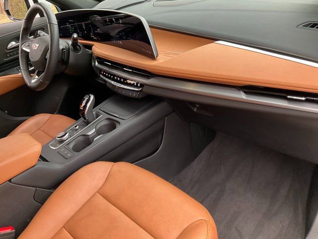 Certified 2025 Cadillac XT4 Sport image 22