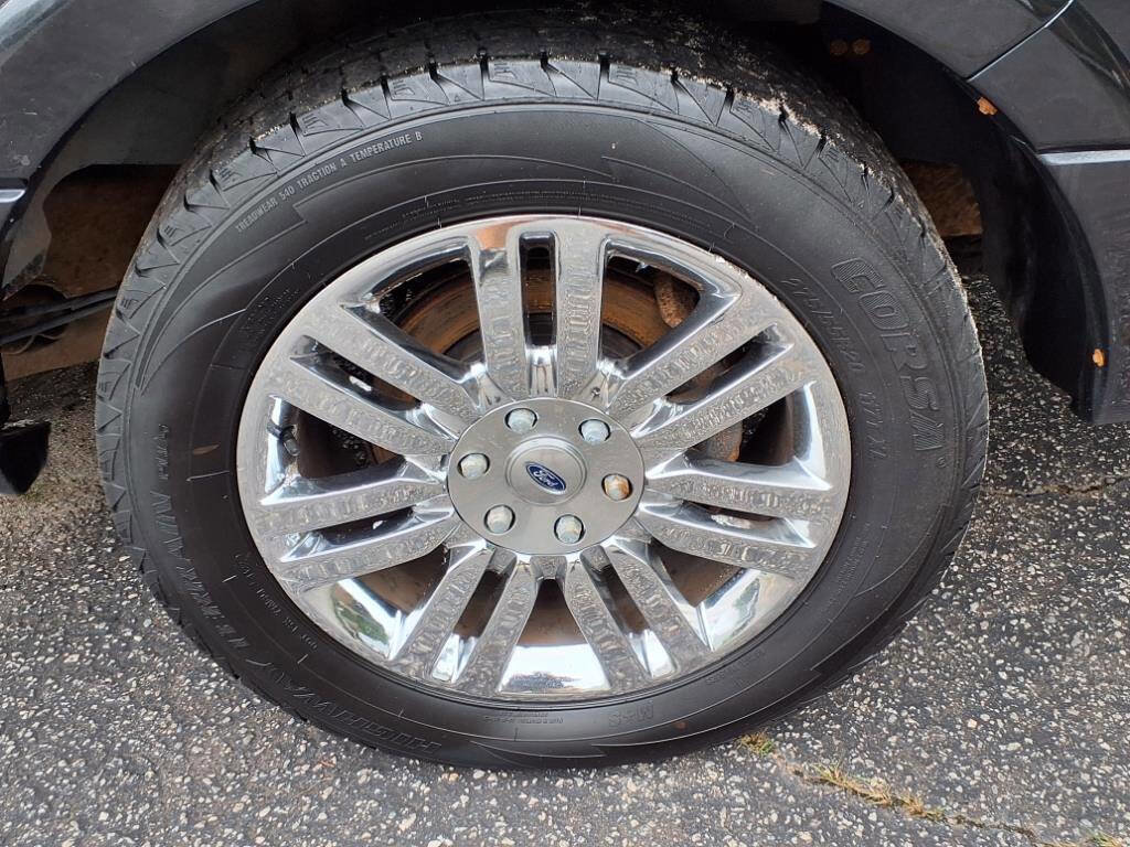 Used 2013 Ford Expedition Limited image 11