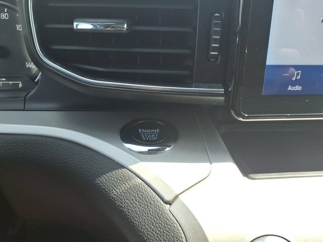 Used 2024 Ford Explorer XLT w/ Equipment Group 202A AWD/4WD image 22