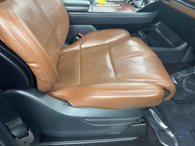 Used 2023 Lincoln Navigator L Reserve AWD/4WD image 27