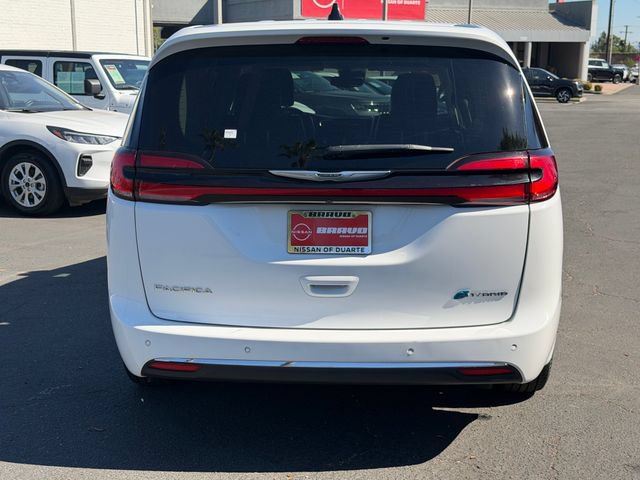 Used 2024 Chrysler Pacifica Limited FWD image 6