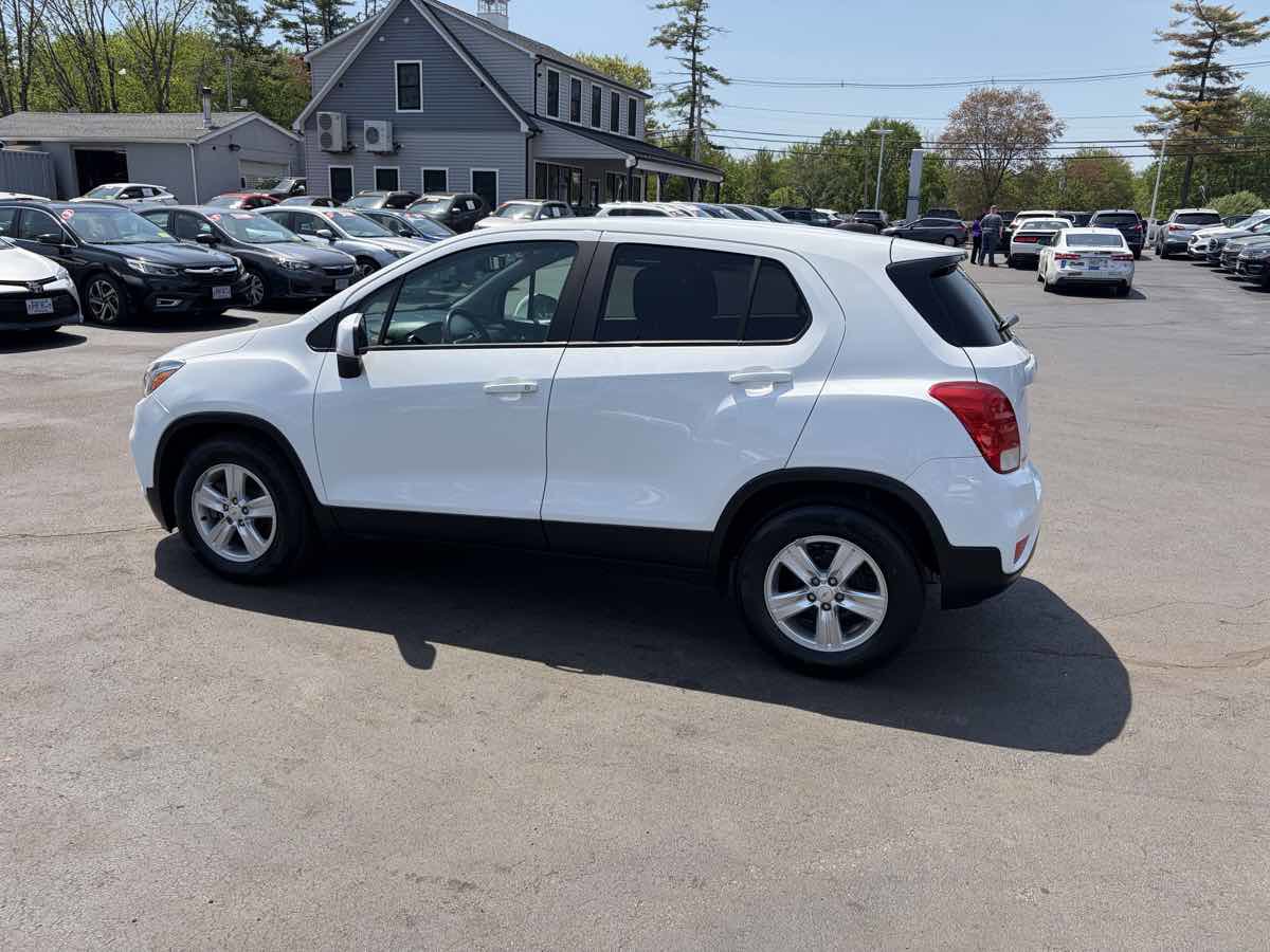 Used 2020 Chevrolet Trax LS w/ Tint and Cruise Package FWD image 7
