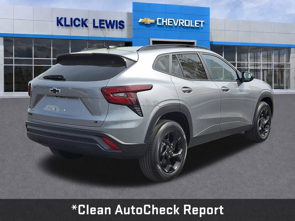 Used 2026 Chevrolet Trax LT w/ Driver Confidence Package image 8