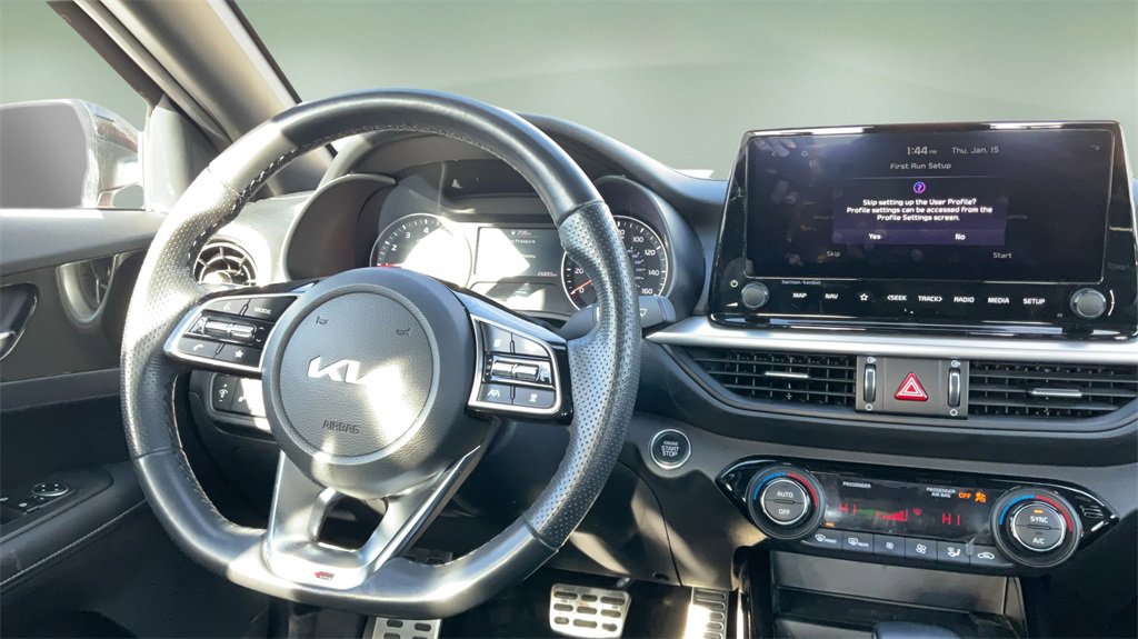 Used 2023 Kia Forte GT-Line w/ GT-Line Premium Package image 13