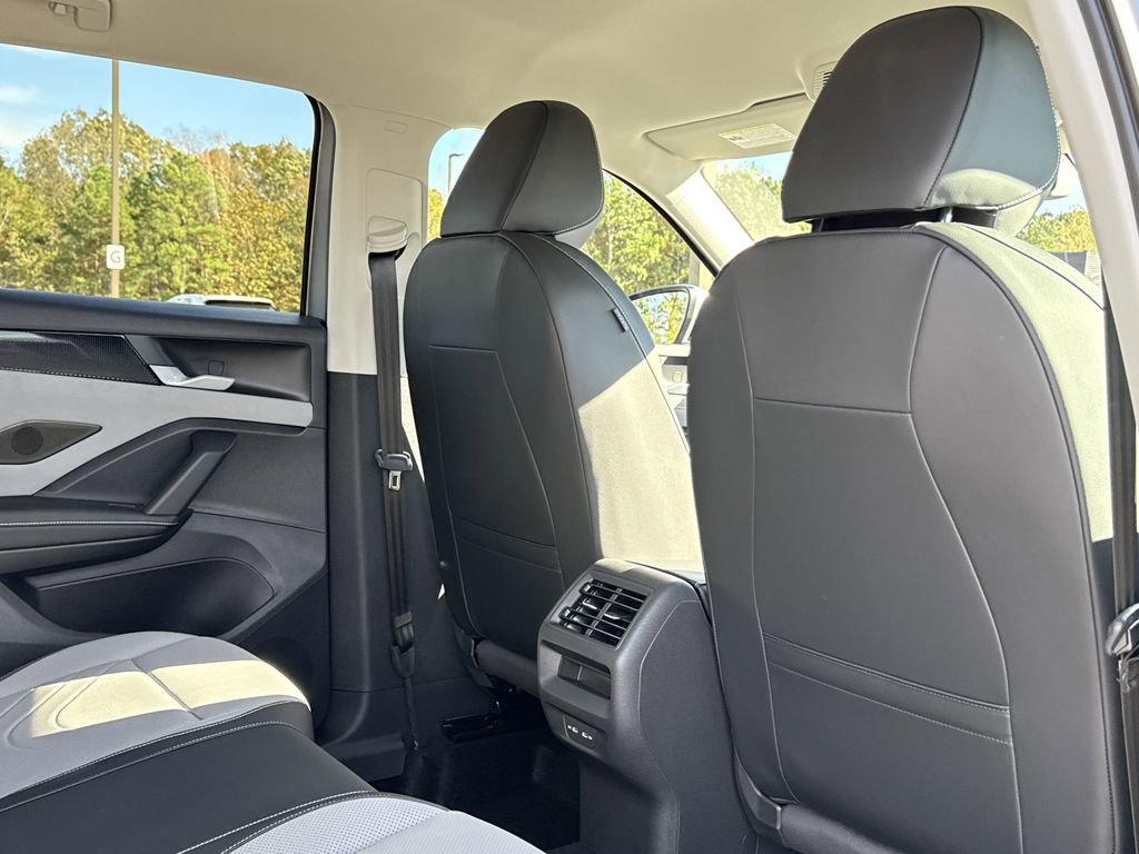 New 2026 Volkswagen Tiguan SE image 19