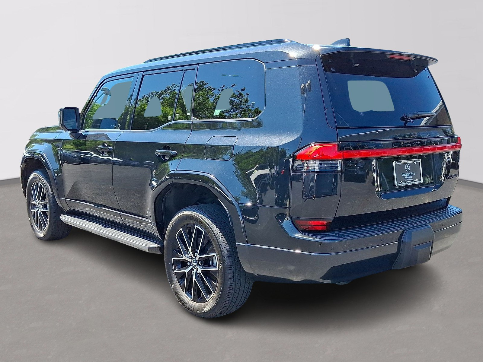 Used 2025 Lexus GX 550 w/ Accessory Package (2T) AWD/4WD image 6