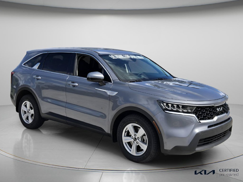 Certified 2023 Kia Sorento LX FWD image 9