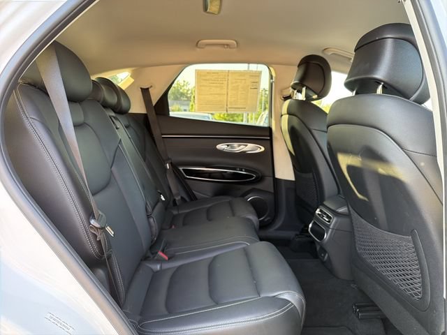 Used 2025 Genesis GV70 2.5T AWD/4WD image 13