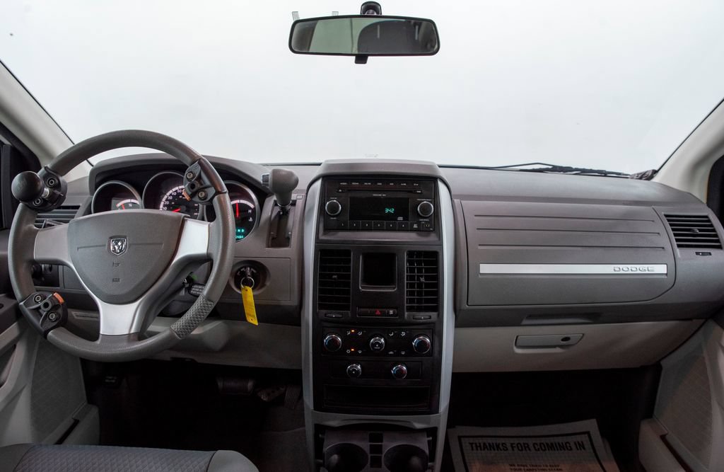 Used 2010 Dodge Grand Caravan SE w/ Climate Group FWD image 21