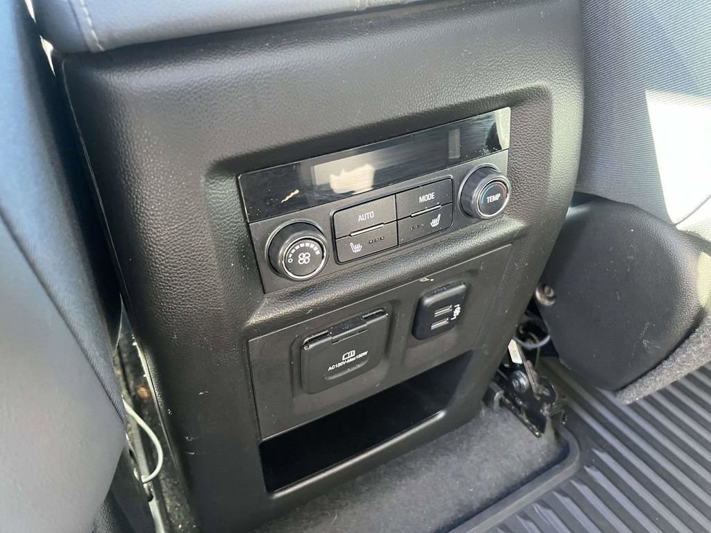 Used 2018 Chevrolet Traverse Premier w/ Driver Confidence II Package image 9