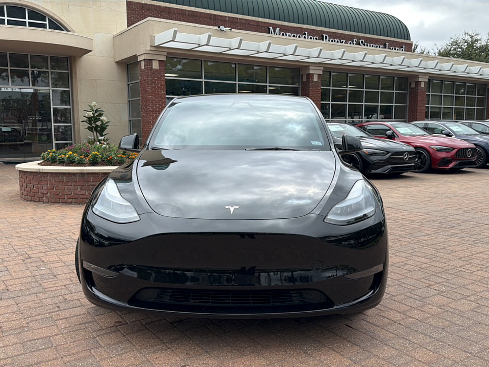Used 2025 Tesla Model Y Performance AWD/4WD image 2