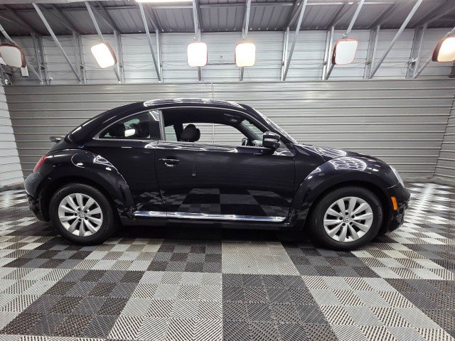 Used 2019 Volkswagen Beetle 2.0T S FWD image 10