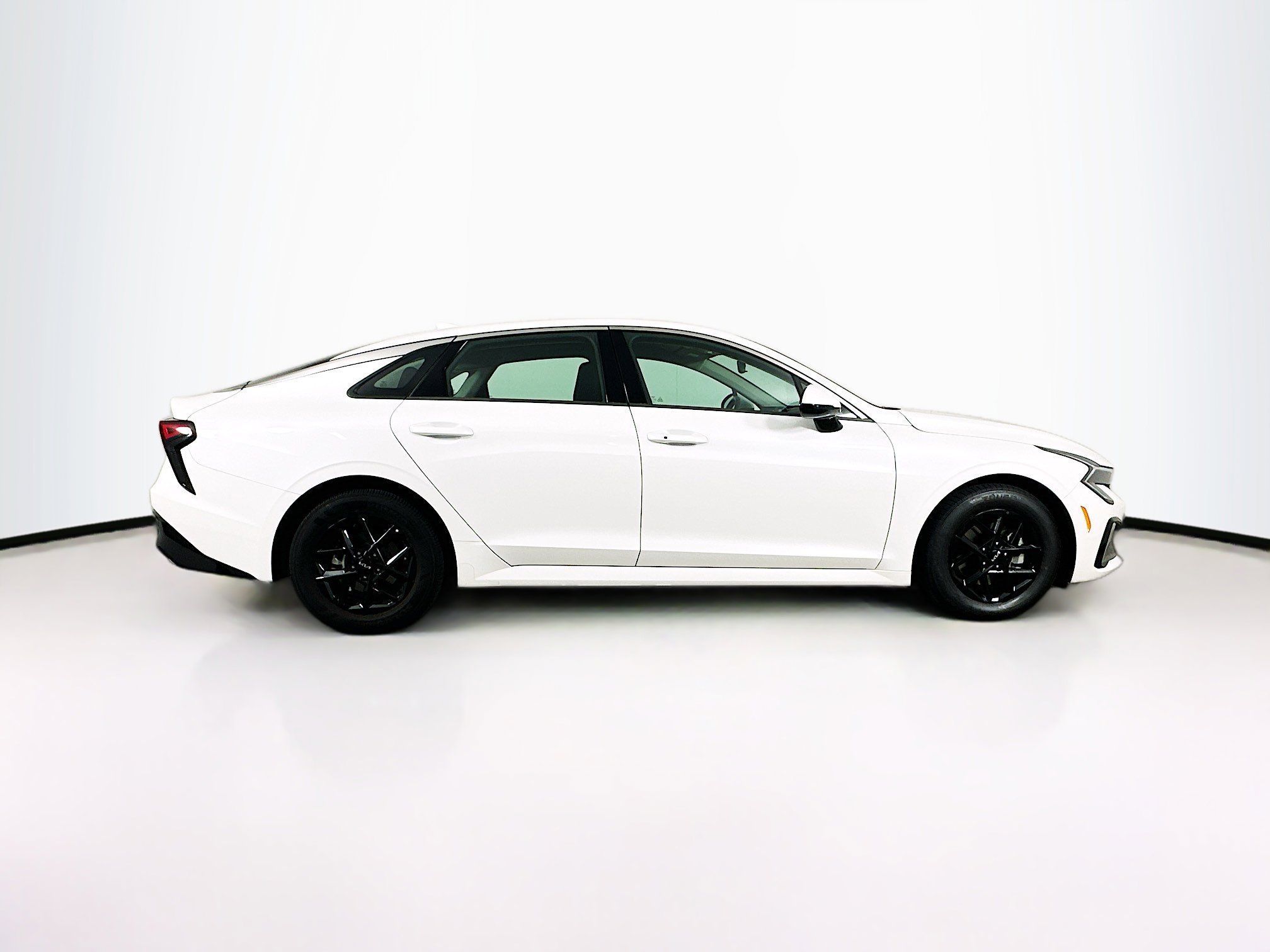 Used 2025 Kia K5 LXS image 10