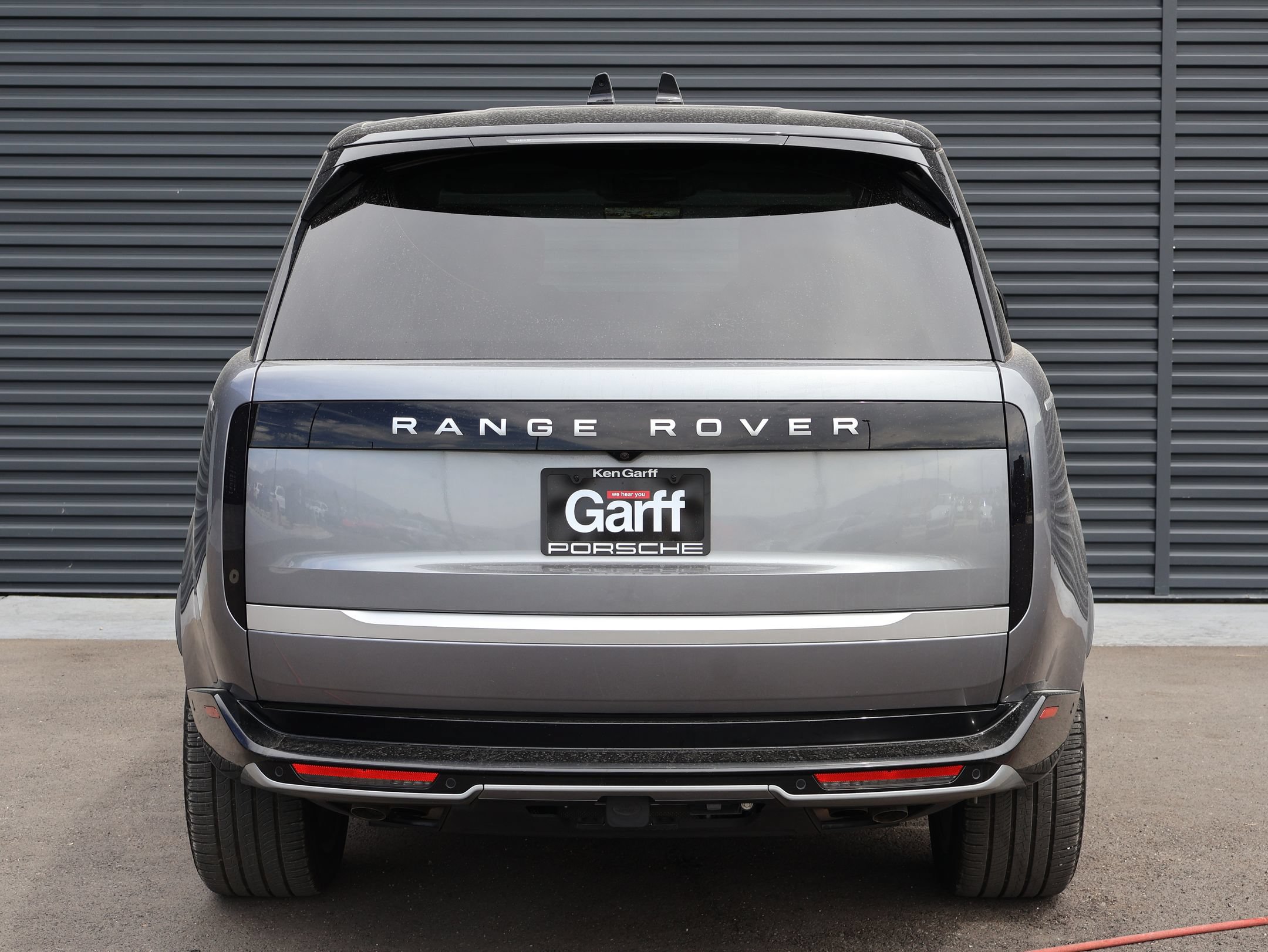 Used 2025 Land Rover Range Rover Autobiography AWD/4WD image 8